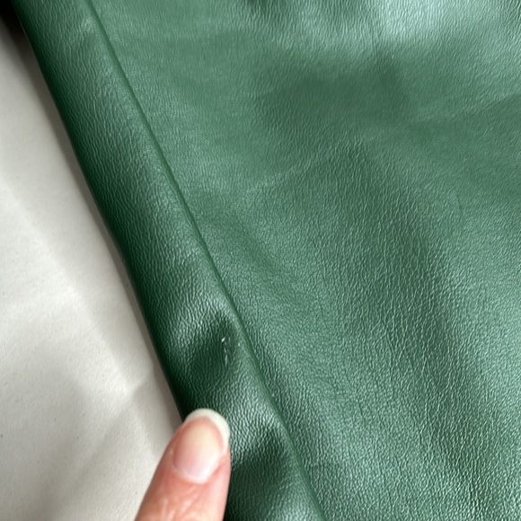 NWT Anthropologie Maeve Faux Leather Pleated Taper Pant Size 4 Dark Green - Picture 14 of 14